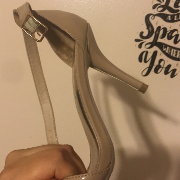 Nude heels - Picture 2 of 4
